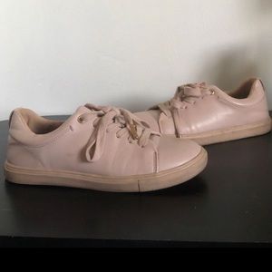 Topshop Sneakers with gold accents